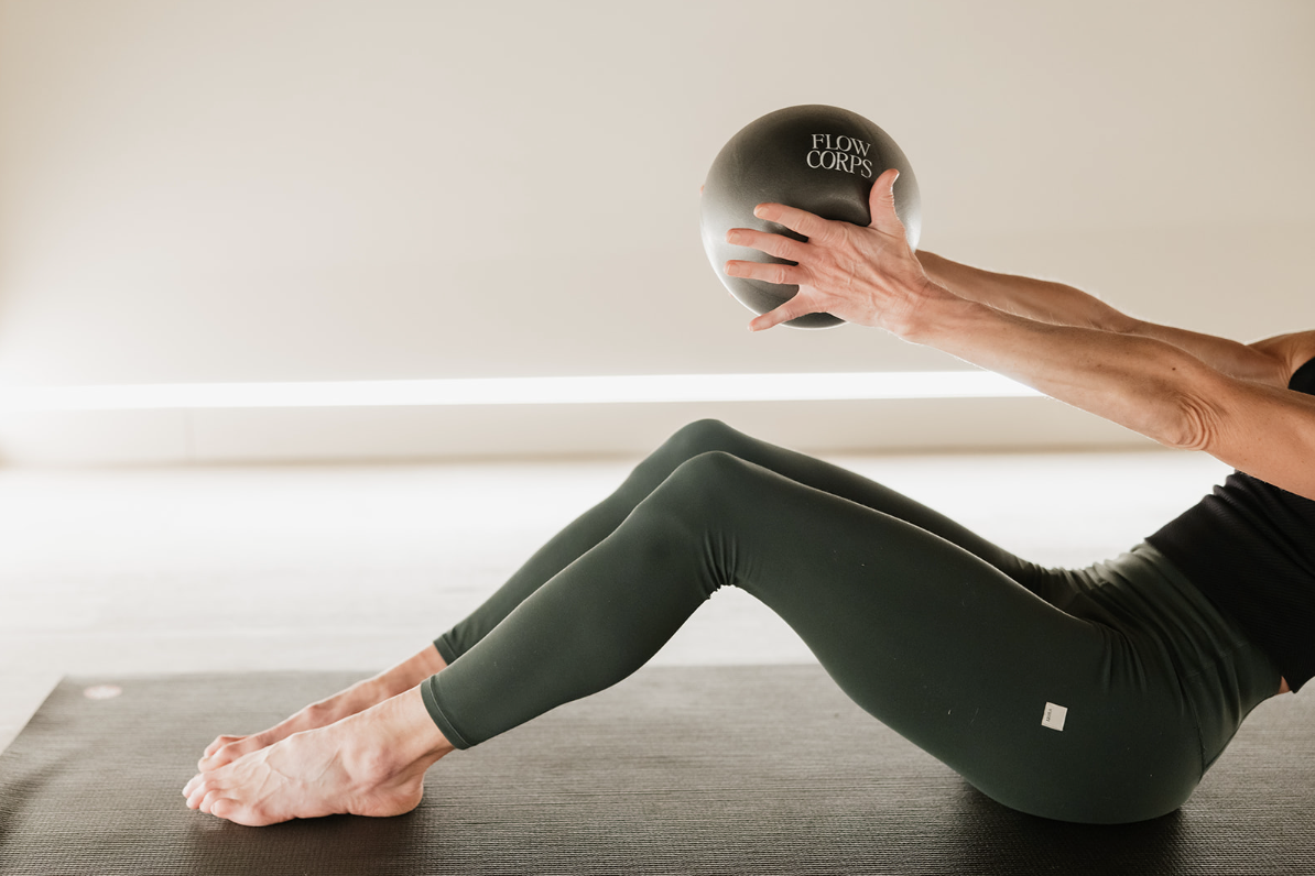 Discover Contemporary Pilates: Mat Benefits & Classes